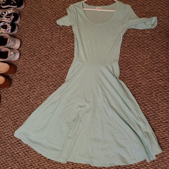 Dress - Picture 2 of 3